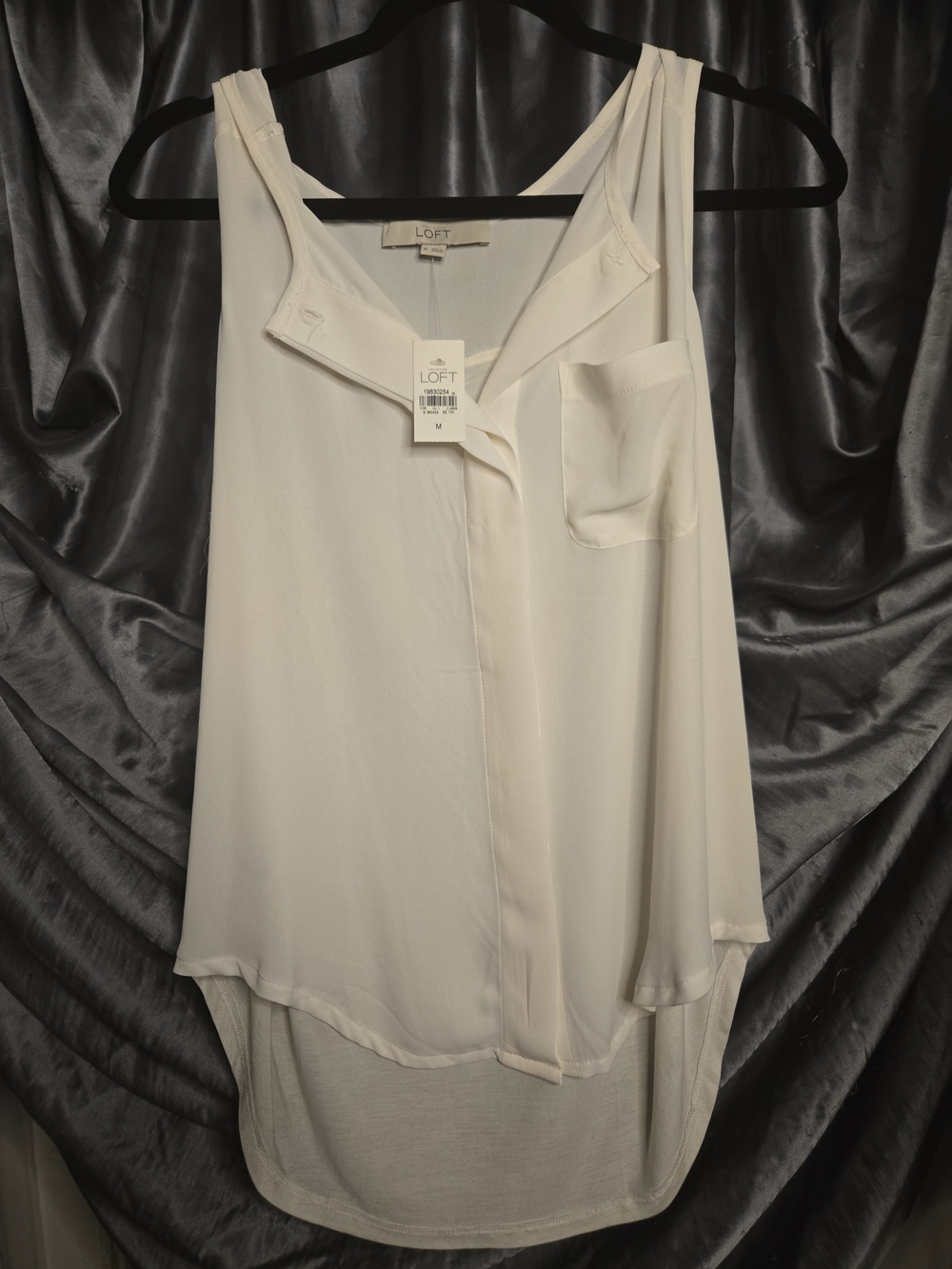 LOFT Cream Sleeveless Button-Front Camisole